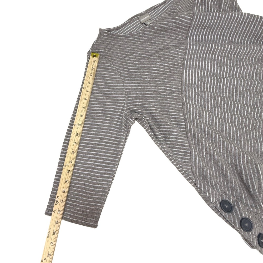 Chicos Size‎ 3 Women XL Gray Taupe Striped Textured Knit Tunic Top Button Accent - Picture 6 of 6